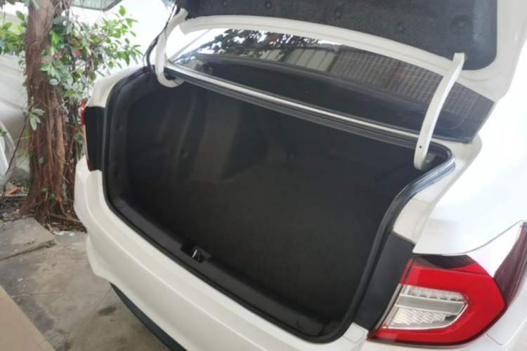 Used Honda Envix 2019 180TURBO CVT Enjoyment Edition China VI Trunk