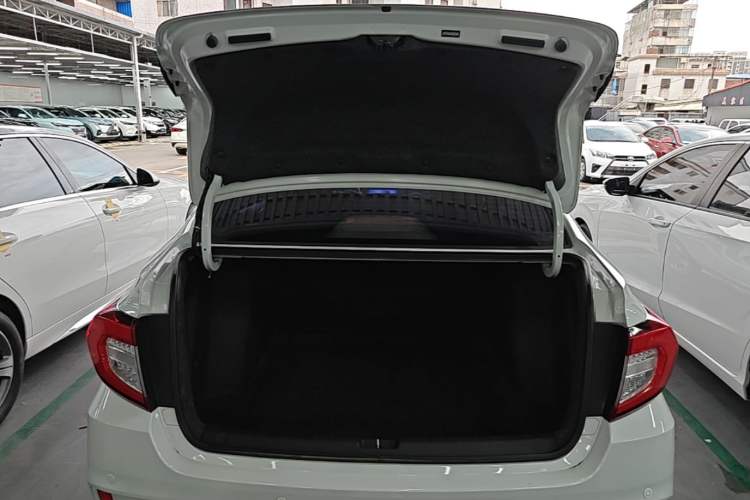 Used Honda Envix 2019 180TURBO CVT Enjoyment Version China VI Trunk