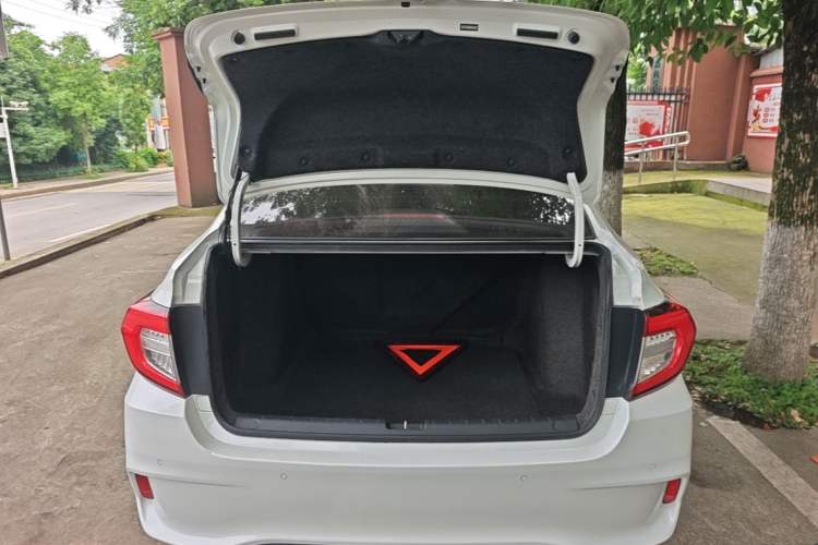 Used Honda Envix 2019 180TURBO CVT Enjoyment Edition China VI Trunk