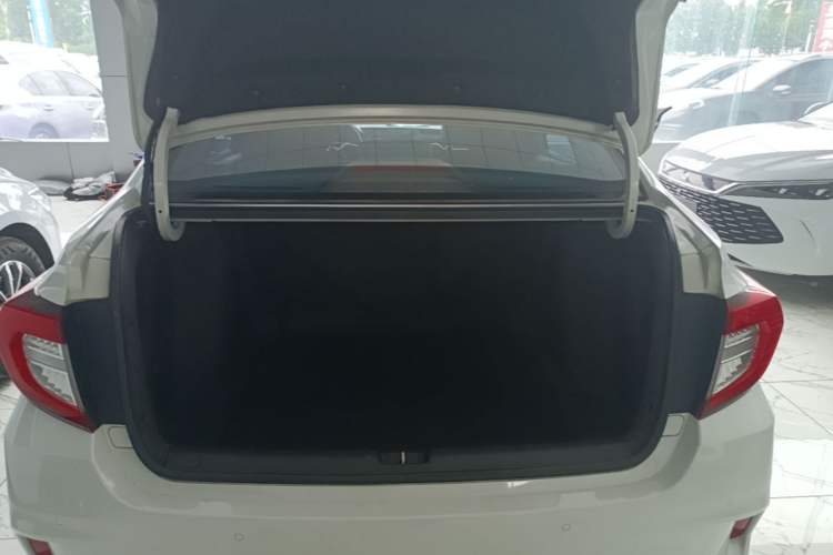 Used Honda Envix 2019 180TURBO CVT Enjoyment Edition China VI Trunk