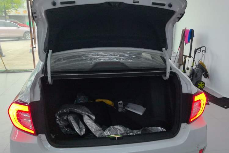 Used Honda Envix 2019 180TURBO CVT Enjoyment Version China VI Trunk