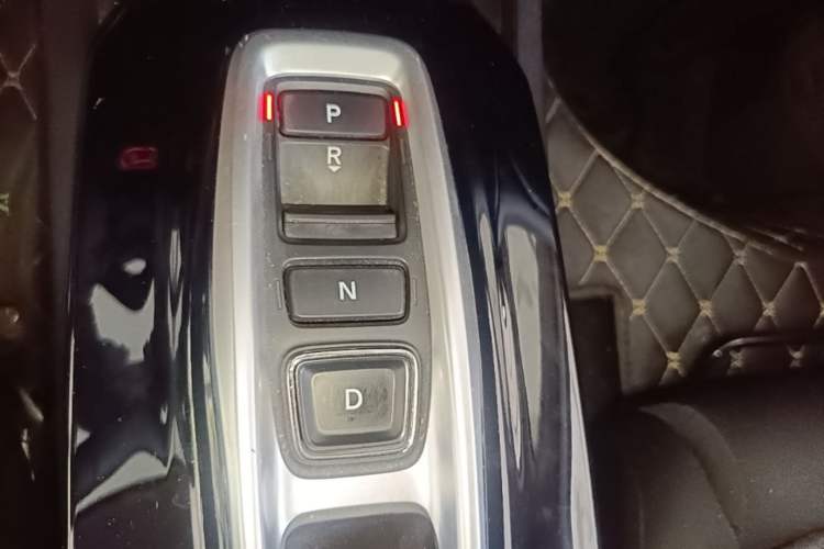 Used Honda Envix 2021 Rui Hybrid 1.5L Pure Comfort Edition Gear Lever