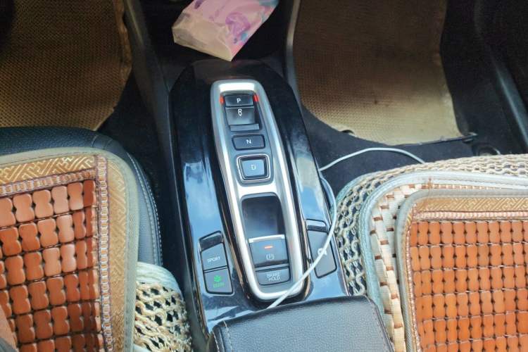 Used Honda Envix 2021 Rui Hybrid 1.5L Pure Comfort Edition Gear Lever