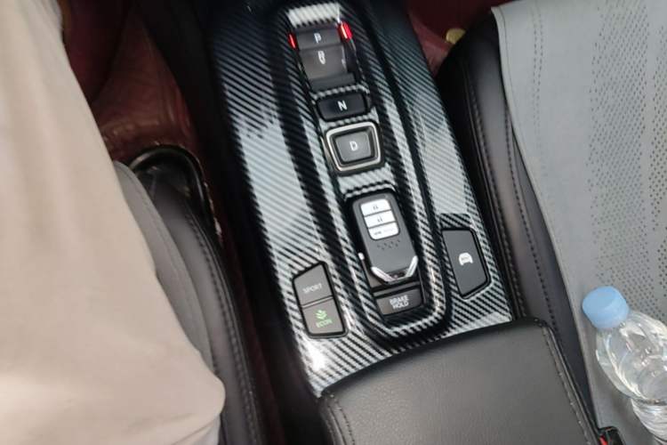 Used Honda Envix 2021 Rui Hybrid 1.5L Pure Comfort Edition Gear Lever