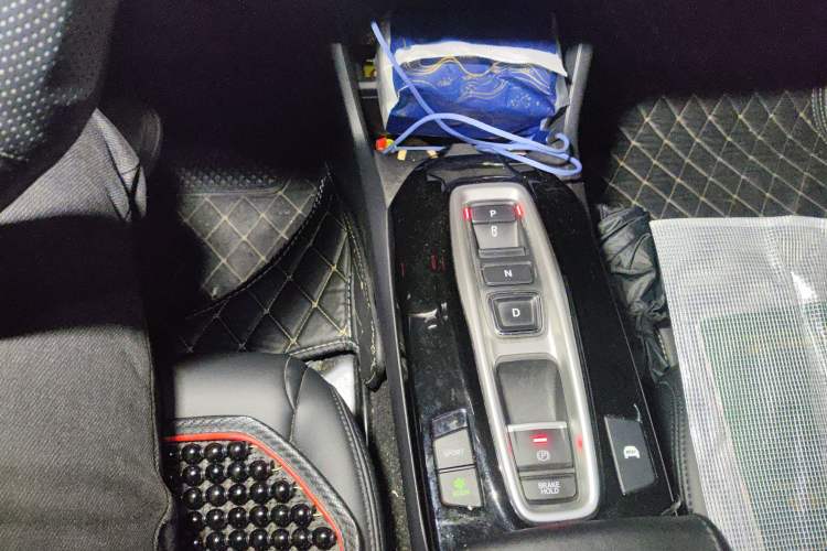 Used Honda Envix 2021 Rui Hybrid 1.5L Pure Comfort Version Gear Lever