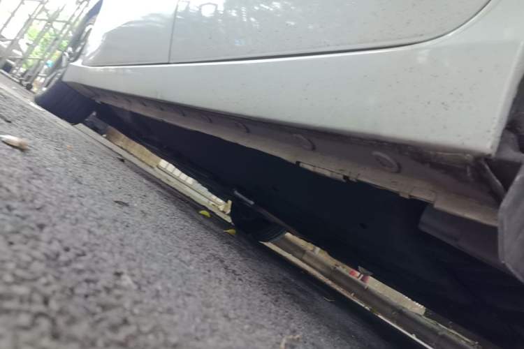 Used Honda Envix 2021 Rui Hybrid 1.5L Pure Comfort Version Left Side Sill
