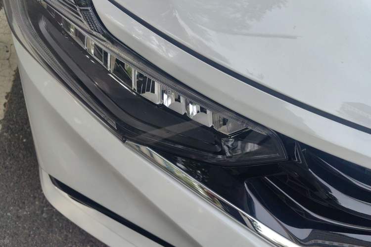 Used Honda Envix 2021 Rui Hybrid 1.5L Pure Comfort Version Right Front Headlight
