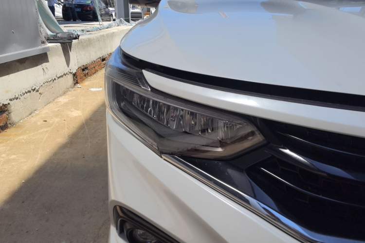 Used Honda Envix 2021 Rui Hybrid 1.5L Pure Comfort Version Right Front Headlight