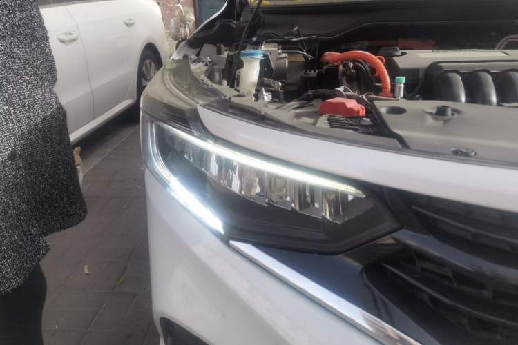 Used Honda Envix 2021 Lingpai Hybrid 1.5L Pure Enjoyment Version Right Front Headlight