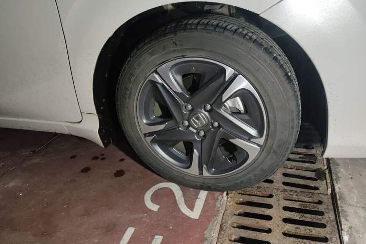 Used Honda Envix 2021 Rui Hybrid 1.5L Pure Comfort Version Right Front Wheel Hub