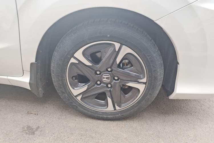 Used Honda Envix 2021 Rui Hybrid 1.5L Pure Comfort Edition Right Front Wheel Hub