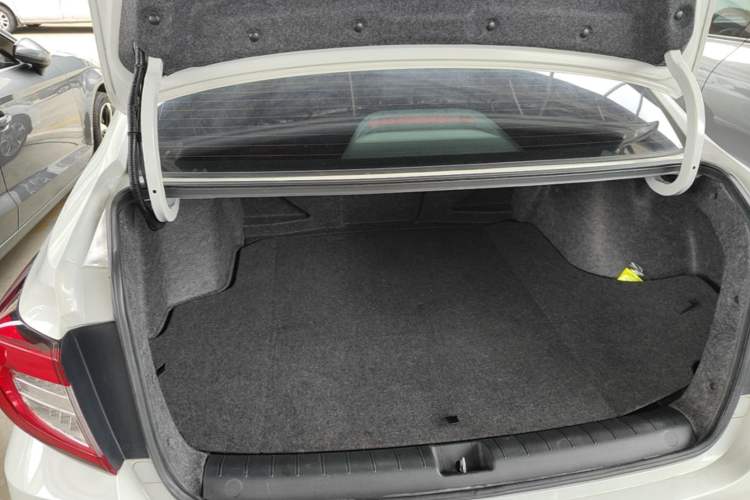 Used Honda Envix 2021 Rui Hybrid 1.5L Pure Comfort Edition Trunk