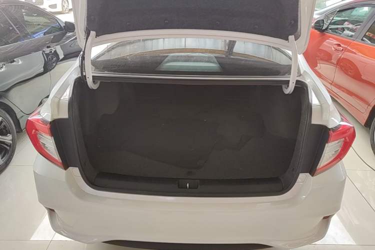 Used Honda Envix 2021 Rui Hybrid 1.5L Pure Comfort Edition Trunk