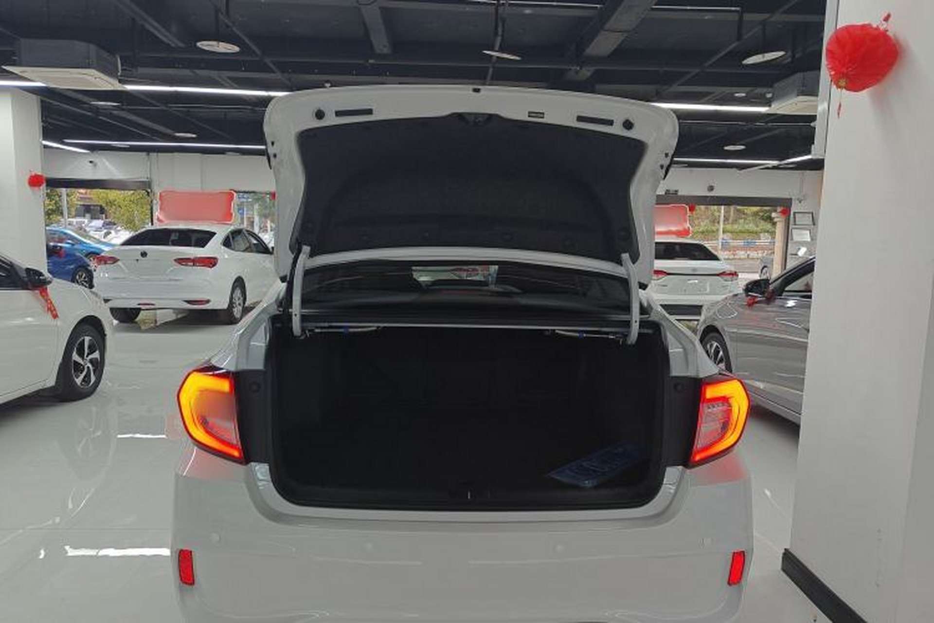 Used Honda Envix 2021 Rui Hybrid 1.5L Pure Comfort Edition Trunk