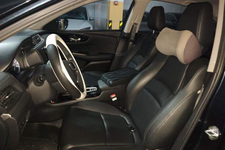 Used Honda Envix 2022 180TURBO CVT Comfort Version Left Front Seat