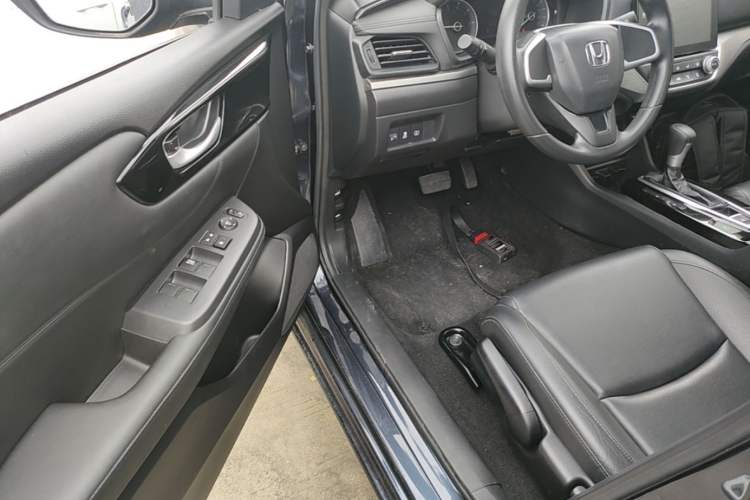 Used Honda Envix 2022 180TURBO CVT Comfort Version Driver Seat