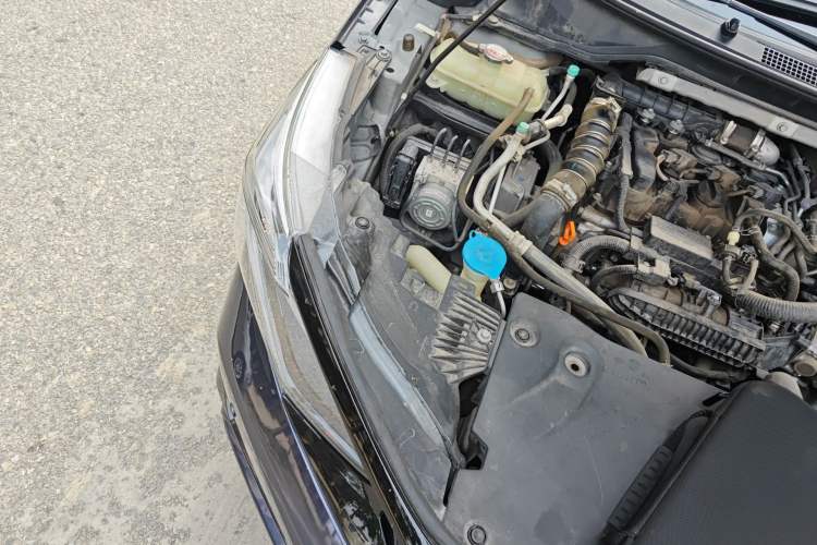 Used Honda Envix 2022 180TURBO CVT Comfort Version Engine Bay Right