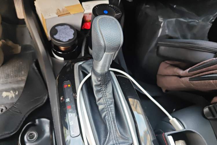 Used Honda Envix 2022 180TURBO CVT Comfort Version Gear Lever