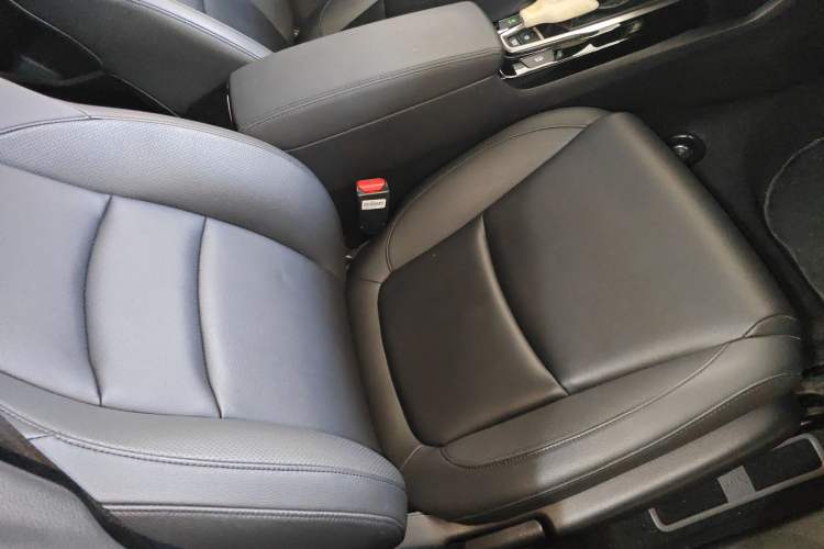 Used Honda Envix 2022 180TURBO CVT Comfort Version Right Front Seat
