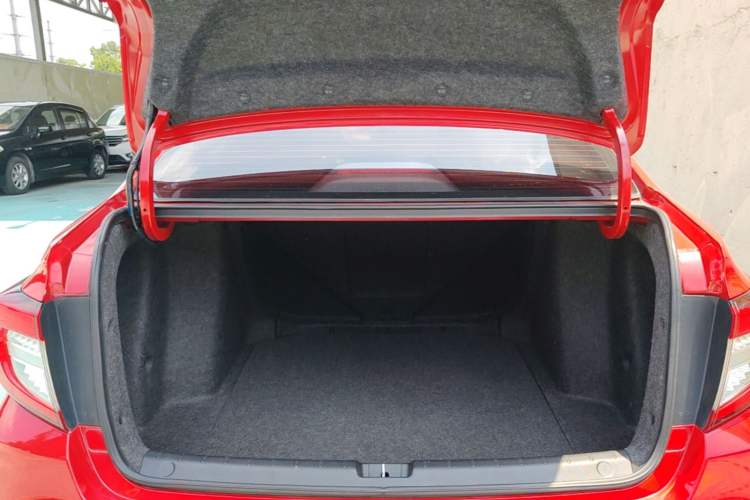 Used Honda Envix 2022 180TURBO CVT Comfort Version Trunk