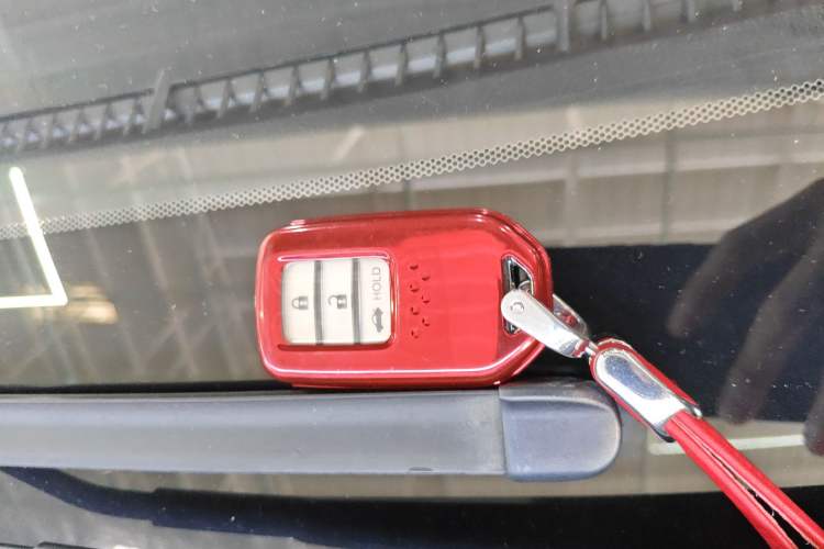 Used Honda Envix 2022 180TURBO CVT Comfort Version Vehicle Key