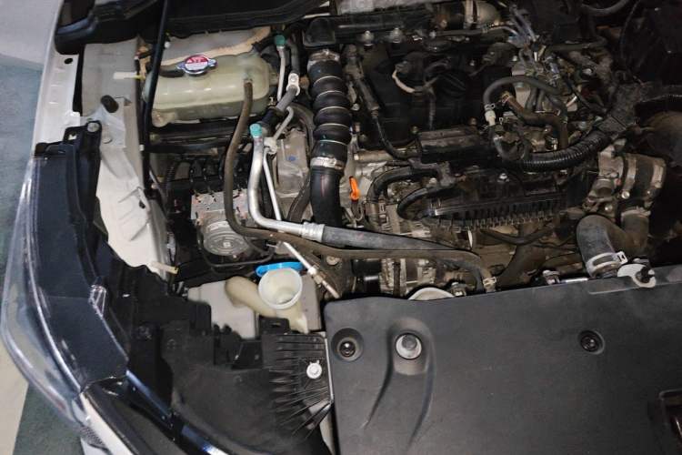 Used Honda Envix 2022 180TURBO CVT Comfort Version Engine Bay Right