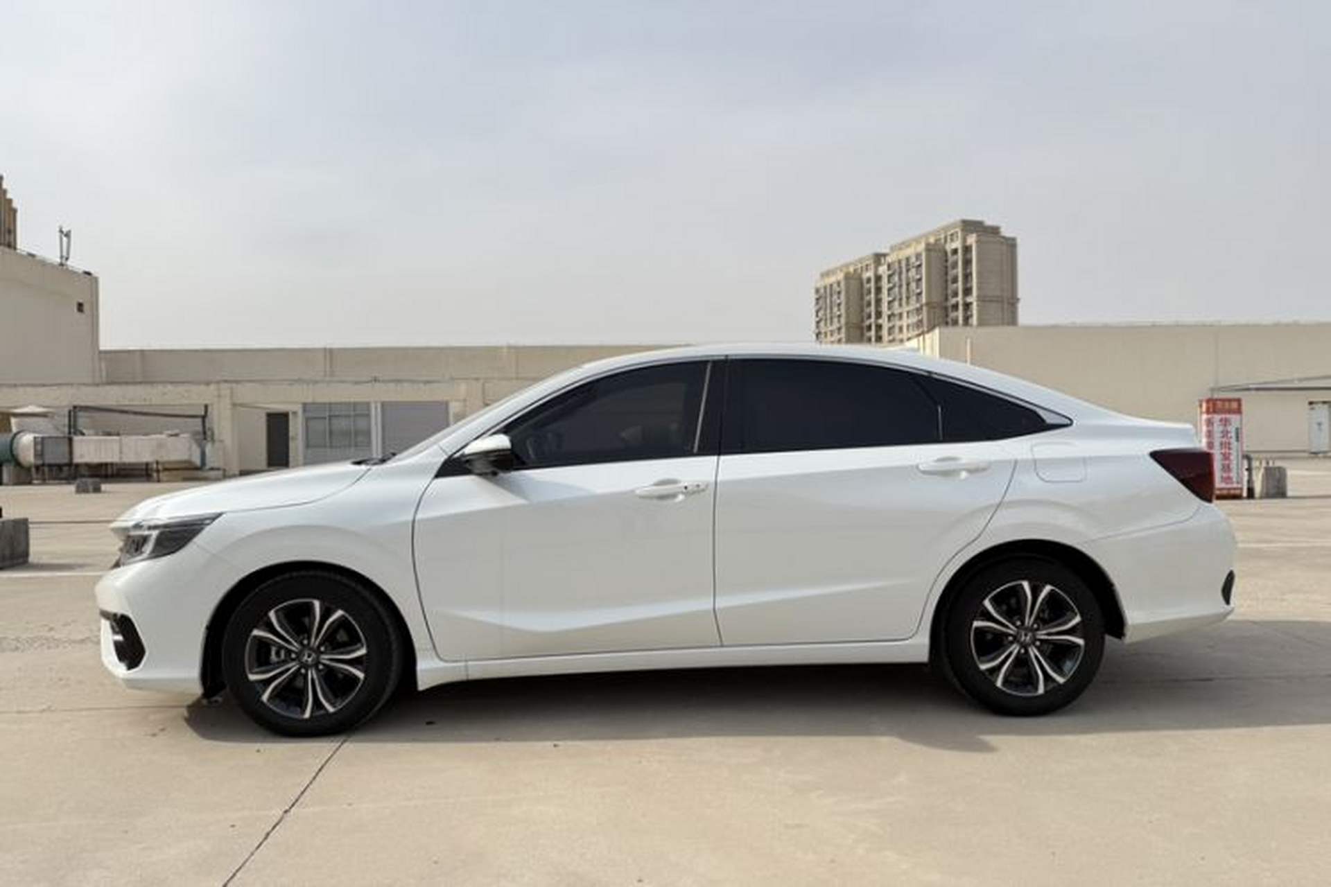 Used Honda Envix 2022 180TURBO CVT Comfort Version Exterior 6