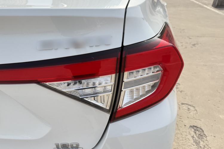 Used Honda Envix 2022 180TURBO CVT Comfort Version Exterior 9
