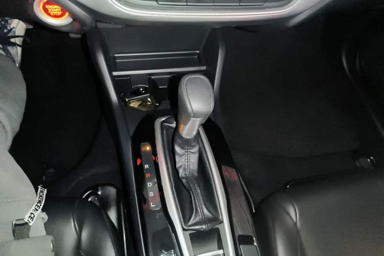 Used Honda Envix 2022 180TURBO CVT Comfort Version Gear Lever