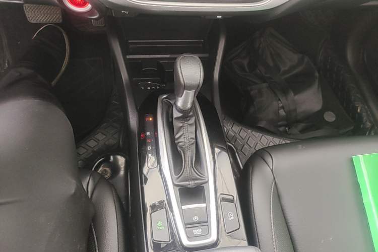 Used Honda Envix 2022 180TURBO CVT Comfort Version Gear Lever