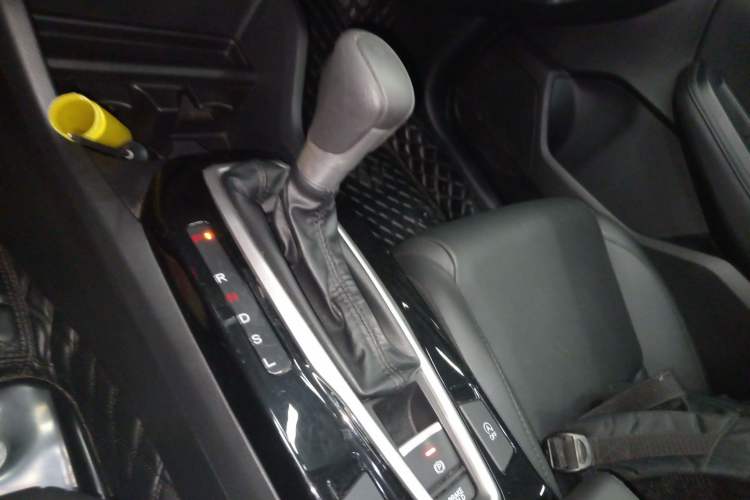 Used Honda Envix 2022 180TURBO CVT Comfort Version Gear Lever