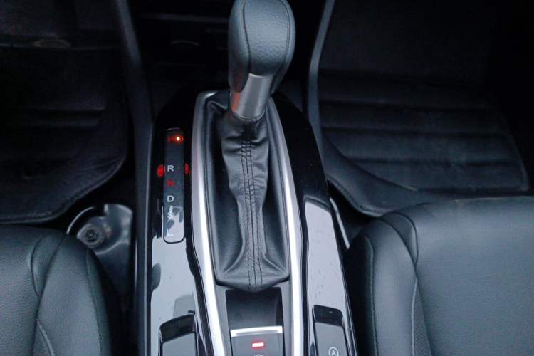 Used Honda Envix 2022 180TURBO CVT Enjoy Edition Gear Lever