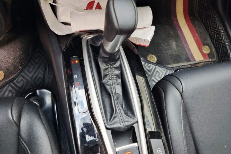 Used Honda Envix 2022 180TURBO CVT Enjoy Edition Gear Lever