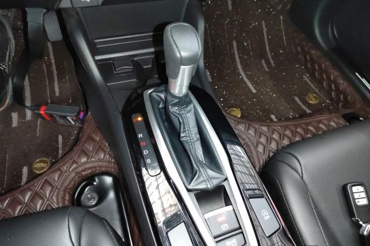 Used Honda Envix 2022 180TURBO CVT Comfort Version Gear Lever