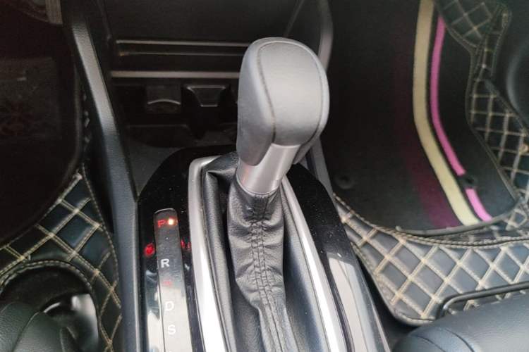 Used Honda Envix 2022 180TURBO CVT Comfort Version Gear Lever