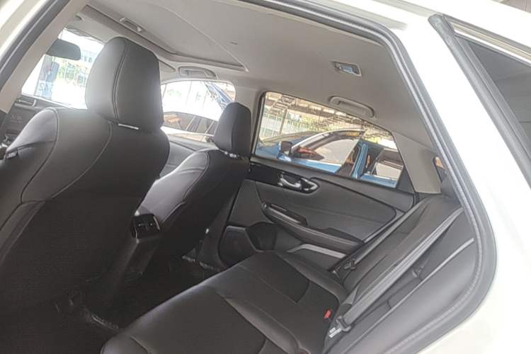 Used Honda Envix 2022 180TURBO CVT Comfort Version Headliner