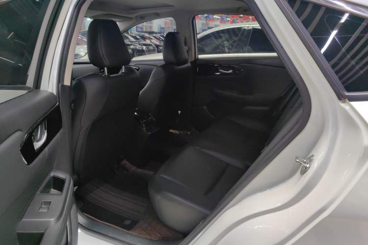 Used Honda Envix 2022 180TURBO CVT Enjoy Edition Interior 3