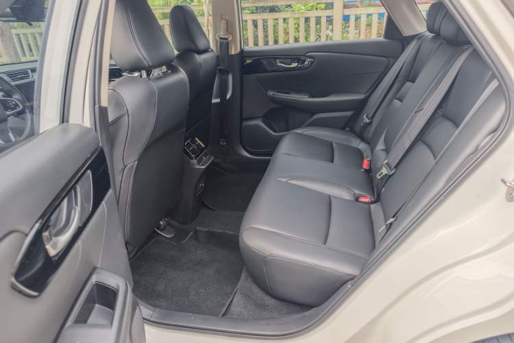 Used Honda Envix 2022 180TURBO CVT Prestige Edition Interior 5