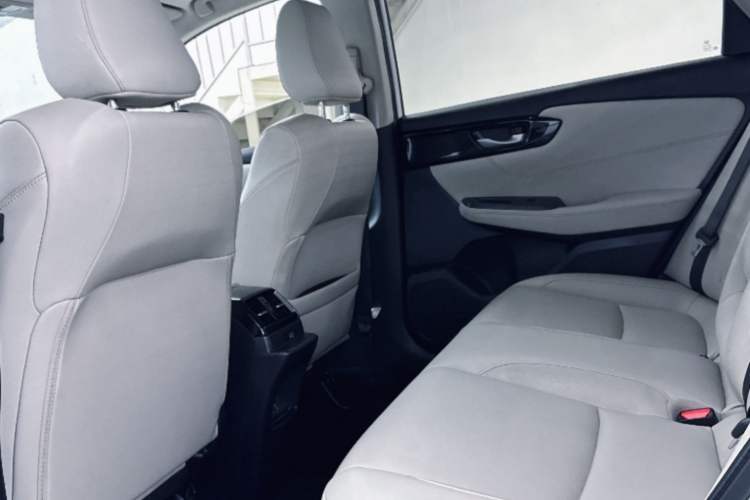 Used Honda Envix 2022 180TURBO CVT Enjoy Edition Interior 6