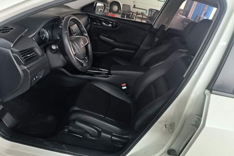Used Honda Envix 2022 180TURBO CVT Comfort Version Left Front Seat