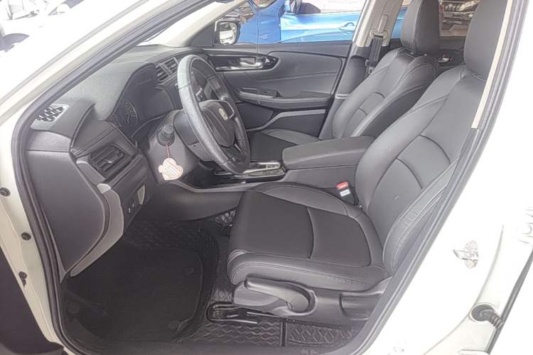 Used Honda Envix 2022 180TURBO CVT Comfort Version Left Front Seat
