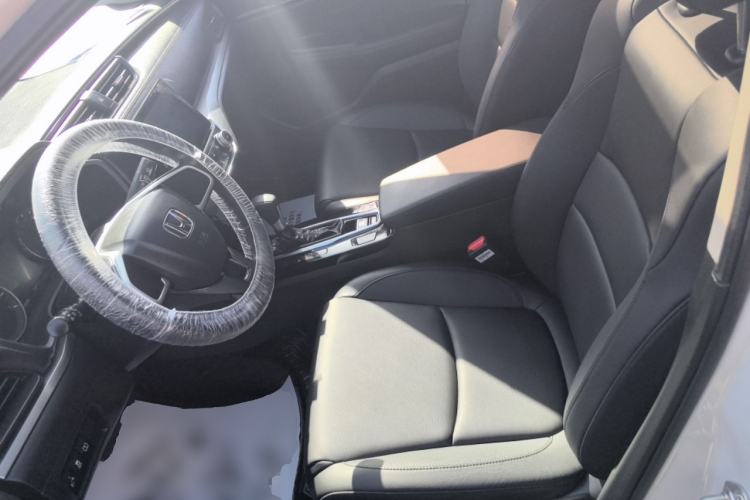 Used Honda Envix 2022 180TURBO CVT Comfort Version Left Front Seat