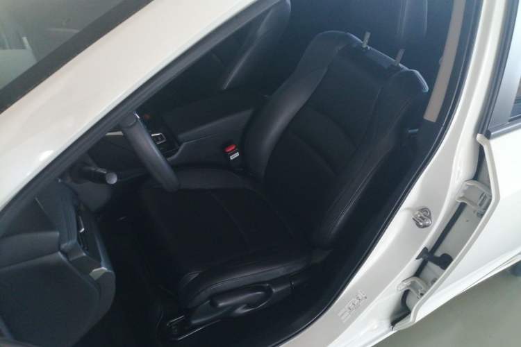 Used Honda Envix 2022 180TURBO CVT Comfort Version Left Front Seat