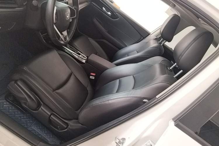 Used Honda Envix 2022 180TURBO CVT Enjoy Edition Left Front Seat