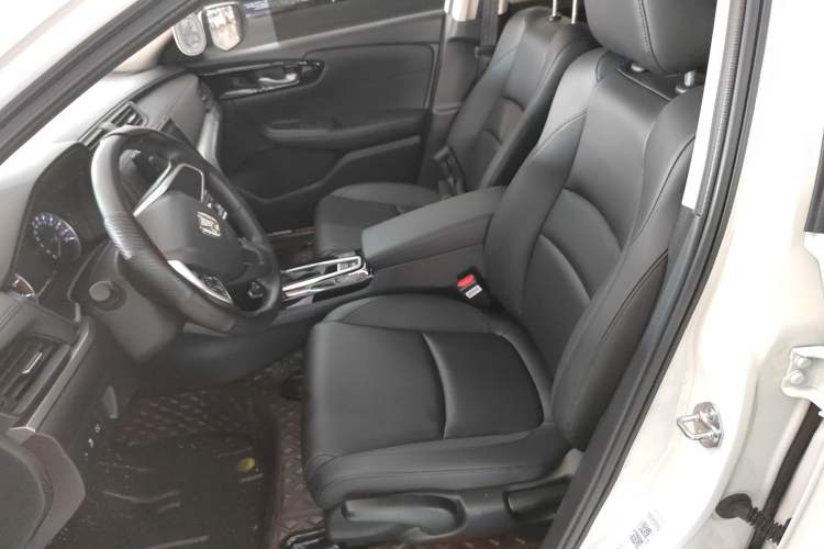 Used Honda Envix 2022 180TURBO CVT Comfort Version Left Front Seat