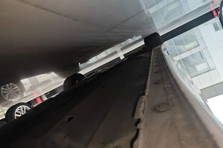 Used Honda Envix 2022 180TURBO CVT Comfort Version Left Side Sill