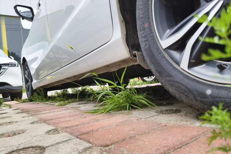 Used Honda Envix 2022 180TURBO CVT Enjoyment Version Left Side Sill