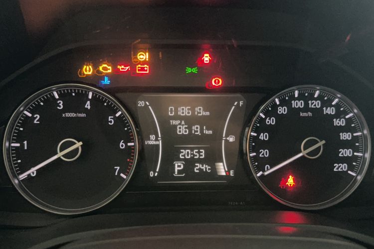 Used Honda Envix 2022 180TURBO CVT Comfort Version Odometer Close Up