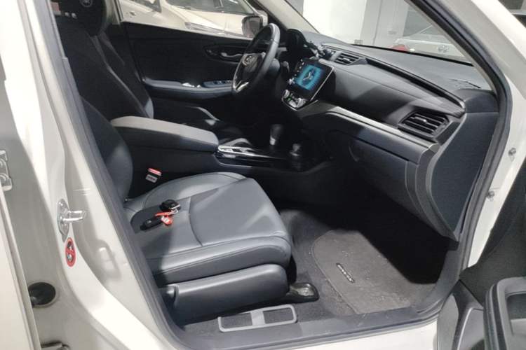 Used Honda Envix 2022 180TURBO CVT Enjoy Edition Right Front Seat