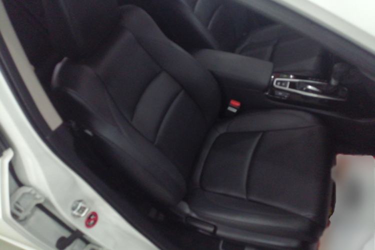 Used Honda Envix 2022 180TURBO CVT Comfort Version Right Front Seat